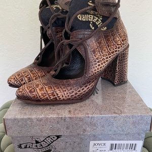 Freebird Joyce Brown Croc